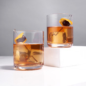 set pour whiskey Raye