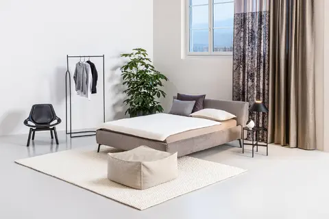Bett Kaisten