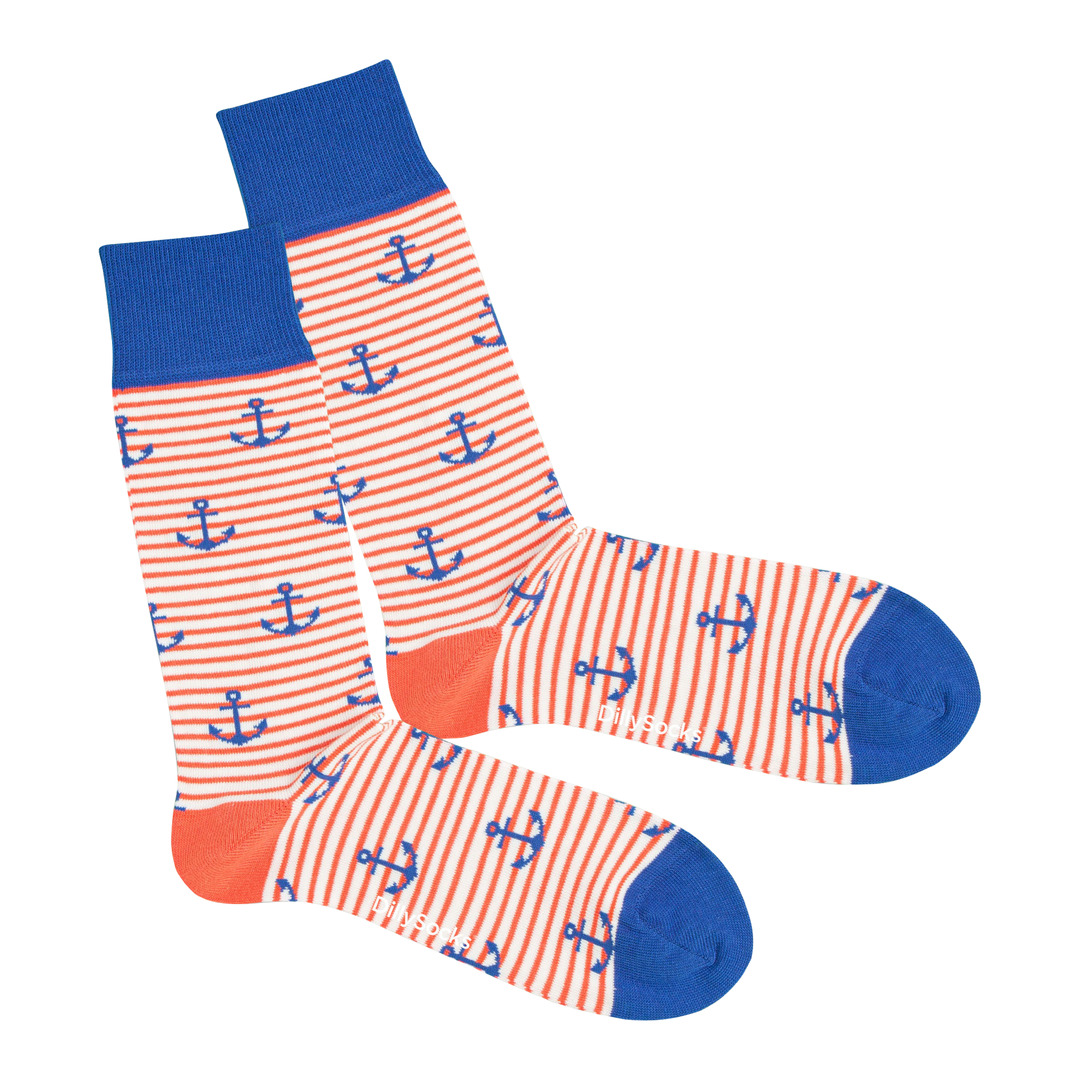Socken Anchored In Love