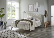 Bett Riva