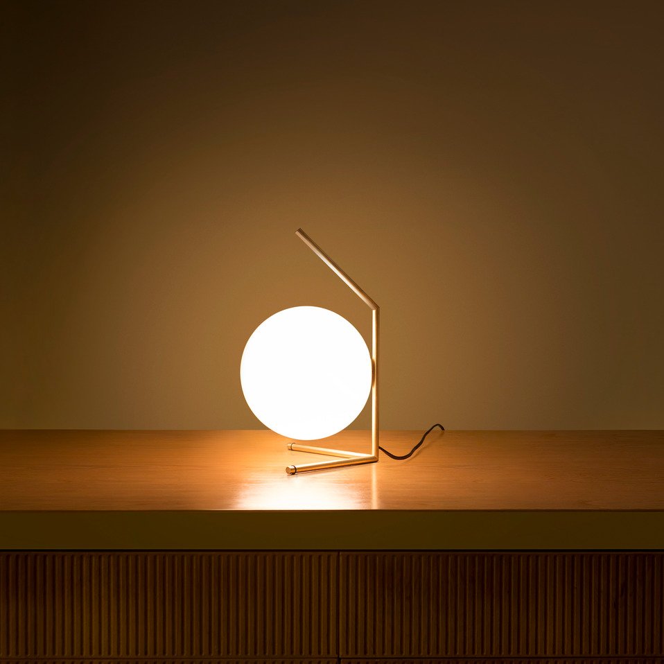lampe de table IC