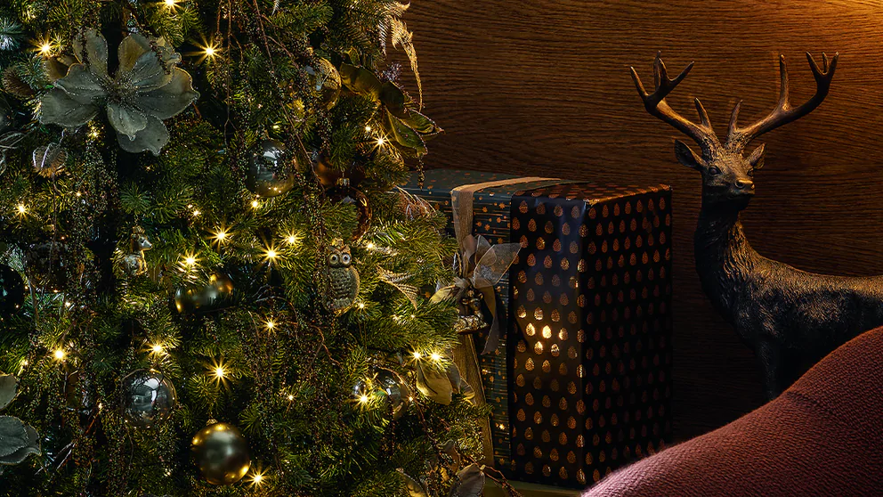InspiHeader2-Weihnachtsbaum-schmücken-MagicForest-sm.jpg