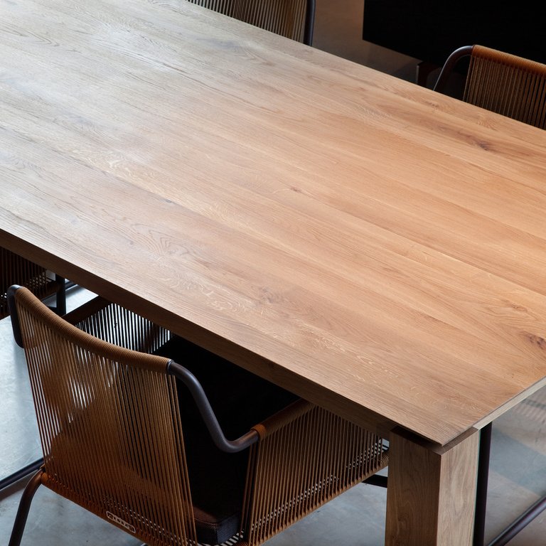 Acheter Ethnicraft table de salle à manger SLICE en marron